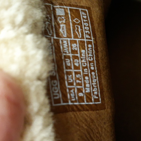 Ugg Suede Booties  Size 9 - Picture 6 of 6